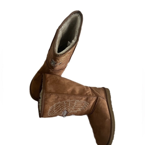 Montana West golden tan suede fur lined boots  angel wing cross design Sz 9 - Picture 3 of 11